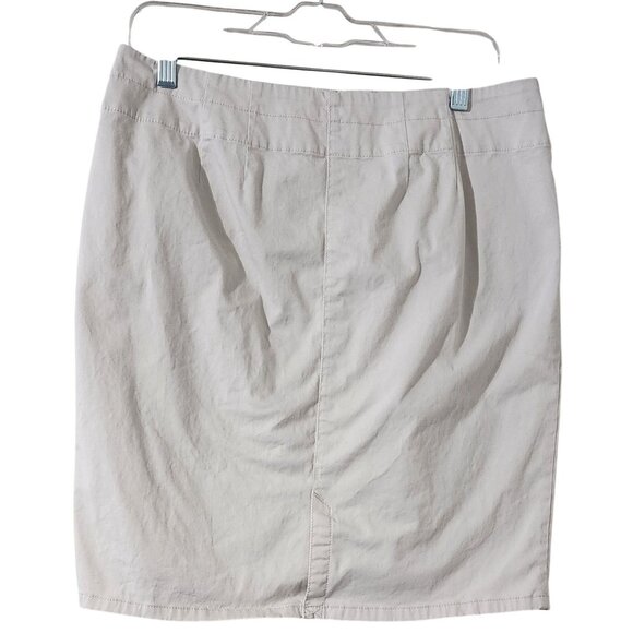 J. Jill Beige Knee-Length Pencil Skirt Size 8 With Dual Button Closure - Picture 2 of 6